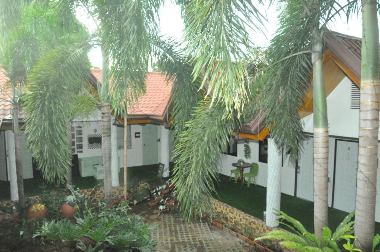 Infinite Green Pension Puerto Princesa Exteriör bild